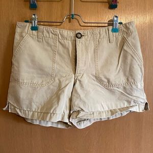 ❤️Old Navy khaki shorts